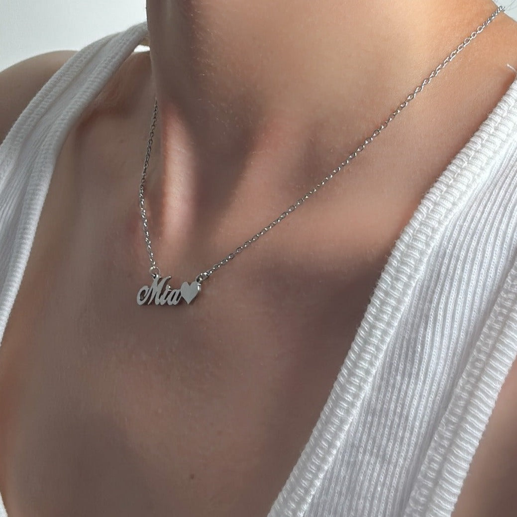SILVER PERSONALISED CLASSIC HEART NAME NECKLACE