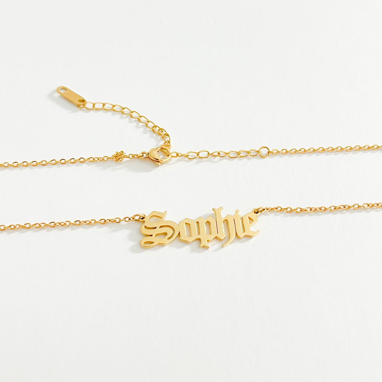 THE PERSONALISED OLD ENGLISH NAME NECKLACE