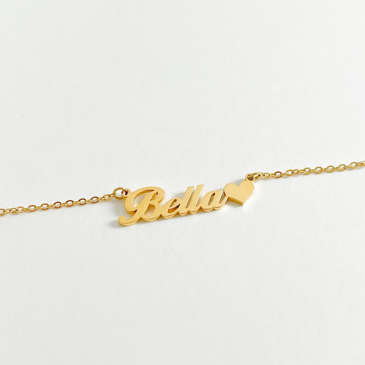 THE PERSONALISED CLASSIC HEART NAME NECKLACE